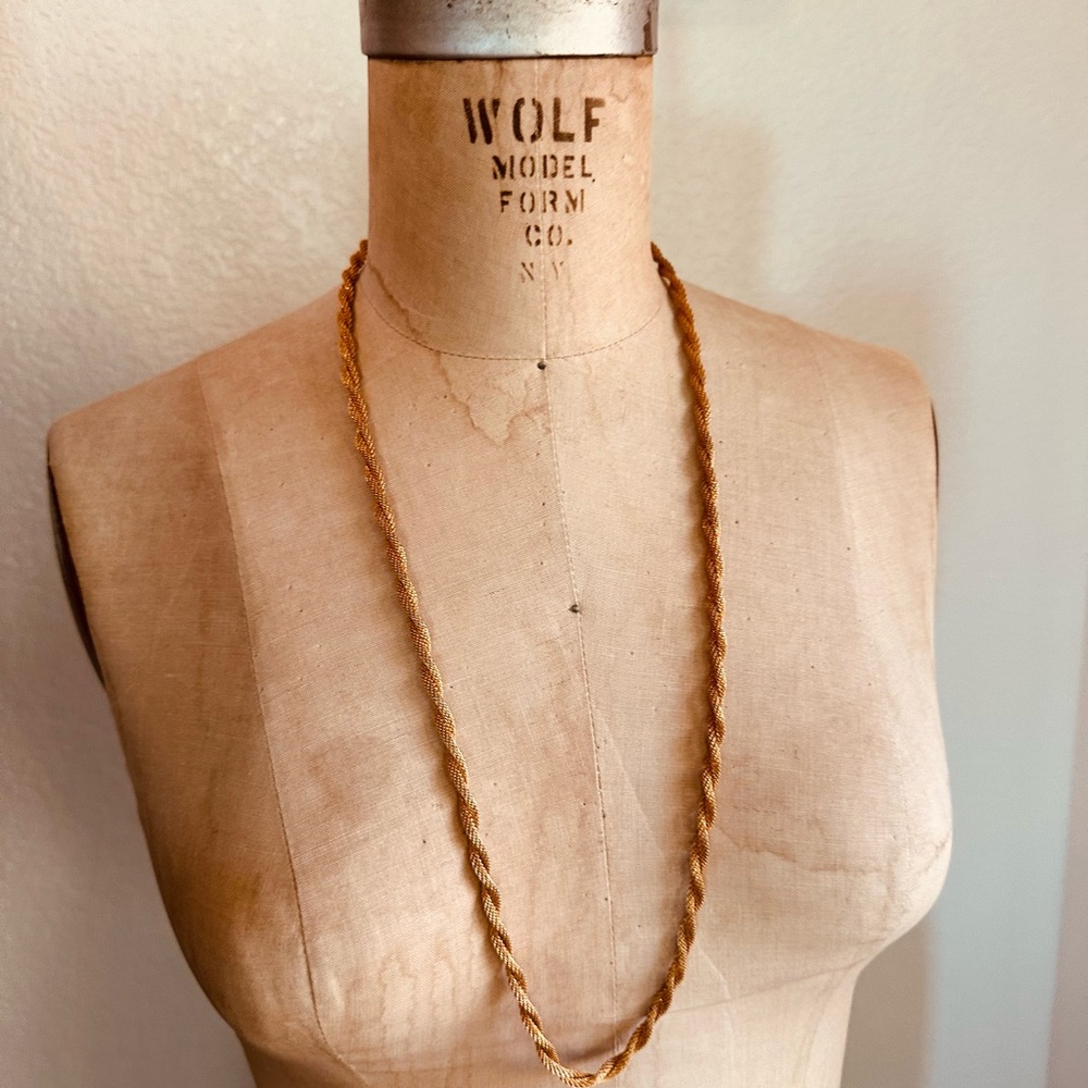 Elegant Vintage Gold Rope Chain Necklace